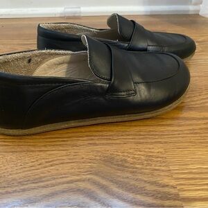 Anya's women's barefoot shoes